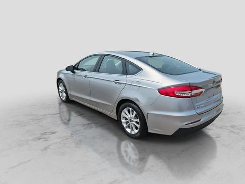 Used 2020 Ford Fusion SE FWD image 6
