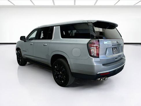 Used 2023 Chevrolet Suburban Premier w/ Advanced Technology Package AWD/4WD image 6