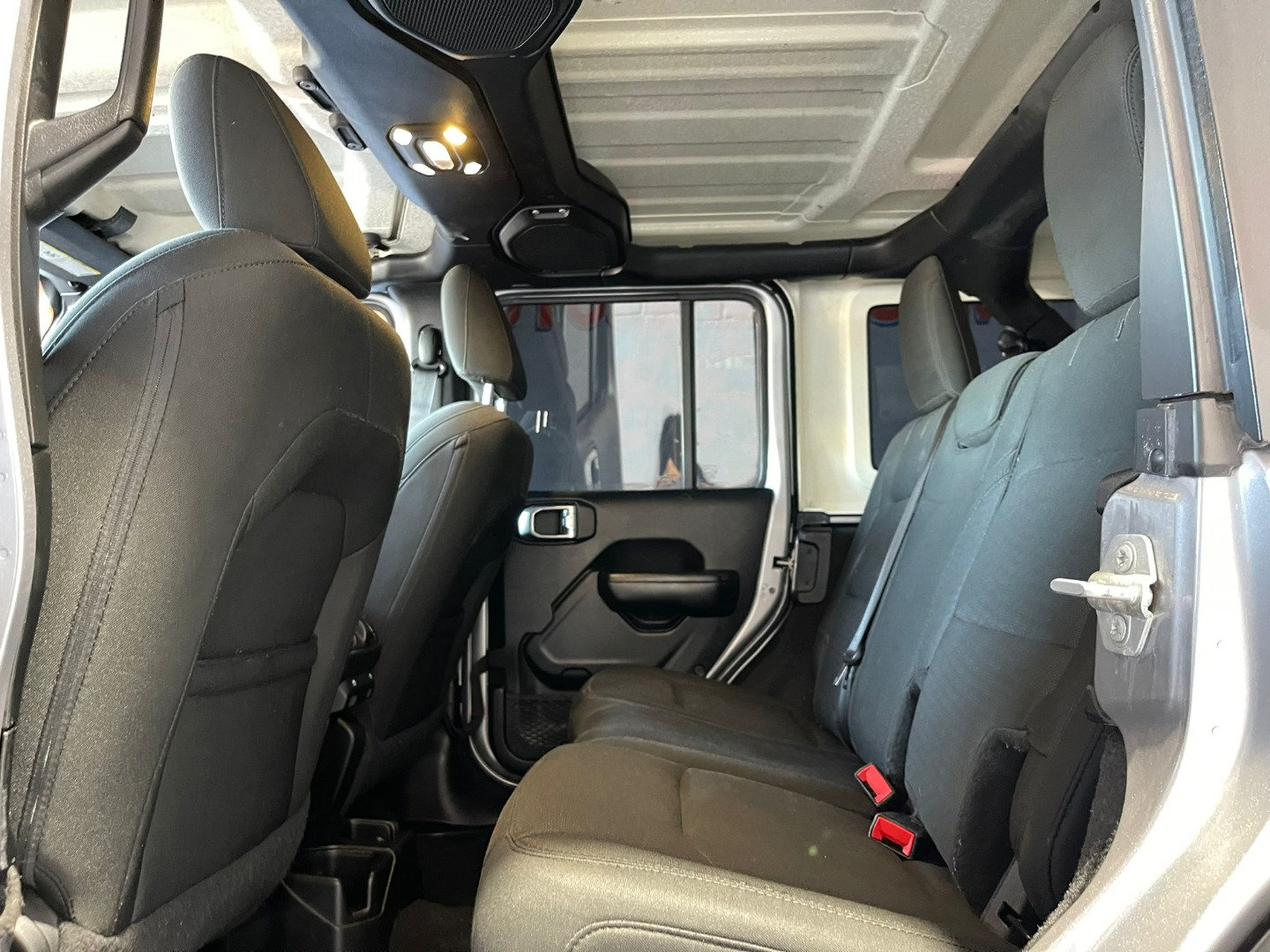Used 2019 Jeep Wrangler Unlimited Sport S AWD/4WD image 12