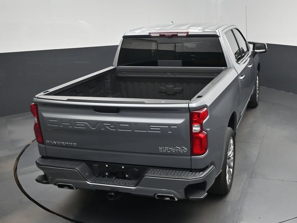 Used 2025 Chevrolet Silverado 1500 High Country w/ Technology Package AWD/4WD image 25