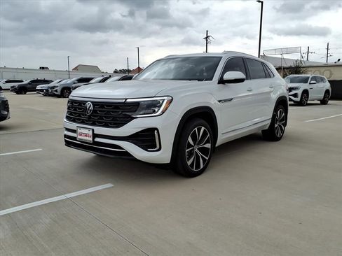 New 2026 Volkswagen Atlas Cross Sport SEL Premium R-Line AWD/4WD image 2