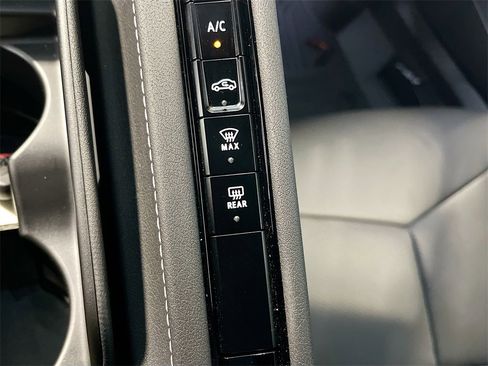 Used 2024 Chevrolet Corvette Z06 image 24