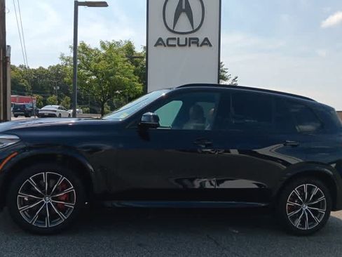 Used 2021 BMW X5 xDrive40i w/ M Sport Package AWD/4WD image 2