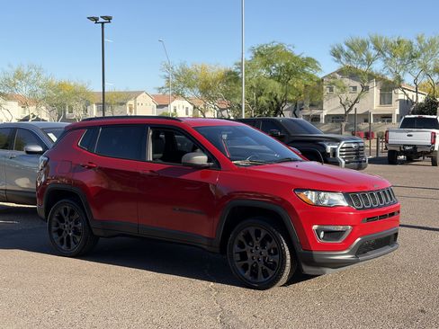 Used 2021 Jeep Compass Latitude AWD/4WD image 33