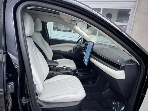 Used 2023 Ford Mustang Mach-E Premium AWD/4WD image 23
