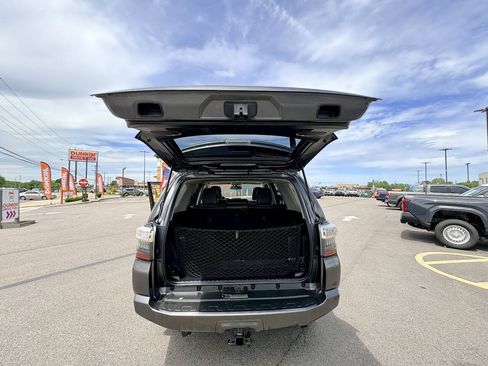 Used 2015 Toyota 4Runner SR5 Premium AWD/4WD image 28