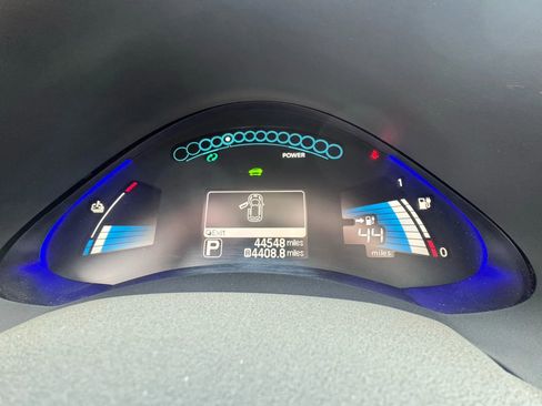 Used 2017 Nissan Leaf SV image 15