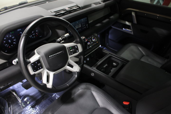 Used 2021 Land Rover Defender 110 X-Dynamic SE AWD/4WD image 45