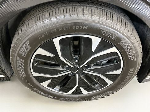 Used 2023 Kia EV6 Wind w/ Wind Technology Package image 11