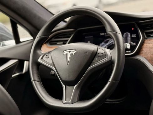 Used 2019 Tesla Model S Long Range image 11