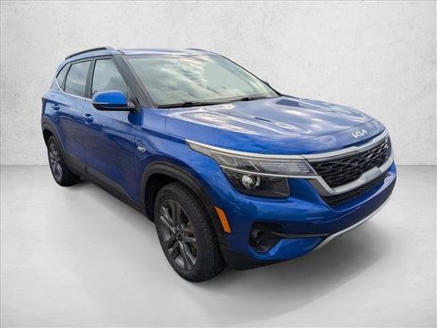 Used 2023 Kia Seltos S image 3