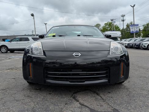 Used 2006 Nissan 350Z Touring RWD image 4