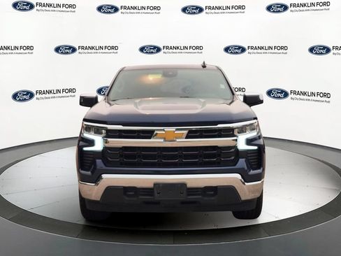 Used 2022 Chevrolet Silverado 1500 LT AWD/4WD image 8