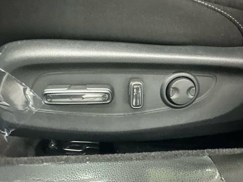Used 2025 Honda Accord SE image 10