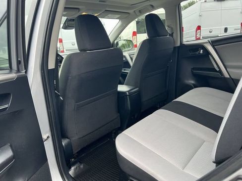 Used 2018 Toyota RAV4 XLE w/ Convenience Package AWD/4WD image 24