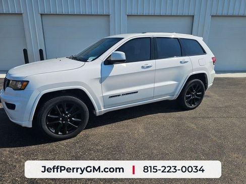 Used 2018 Jeep Grand Cherokee Altitude AWD/4WD image 25