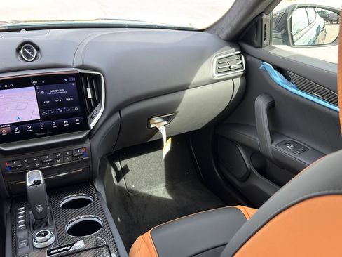 Used 2024 Maserati Ghibli Trofeo image 32