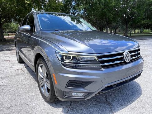 Used 2018 Volkswagen Tiguan SEL Premium FWD image 17