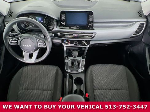 Used 2023 Kia Seltos LX image 17