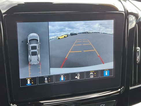 Certified 2023 Chevrolet Traverse RS image 21