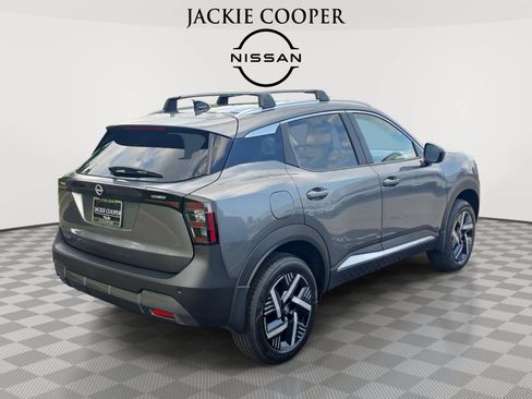New 2026 Nissan Kicks SV w/ Cold Weather Package FWD image 5