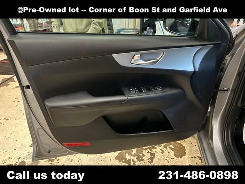 Used 2023 Kia Forte LXS FWD image 15