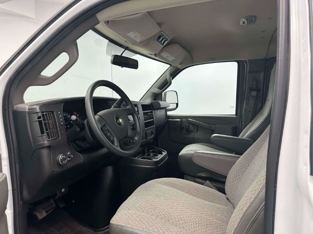 Used 2018 Chevrolet Express 2500 LT w/ LT Preferred Equipment Group RWD image 32