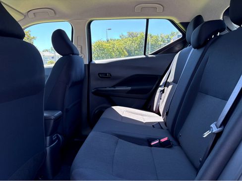 Certified 2025 Nissan Kicks Play S image 21