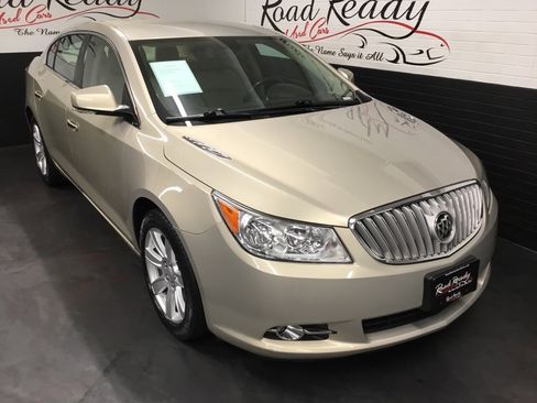Used 2010 Buick LaCrosse CXL image 2