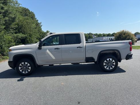 New 2026 Chevrolet Silverado 2500 Custom w/ Custom Value Package AWD/4WD image 3