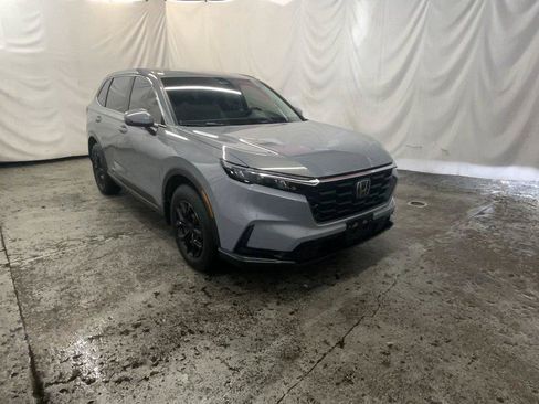 Used 2023 Honda CR-V LX image 1