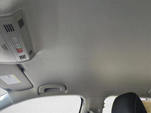 Used 2023 Volkswagen Tiguan SE FWD image 14
