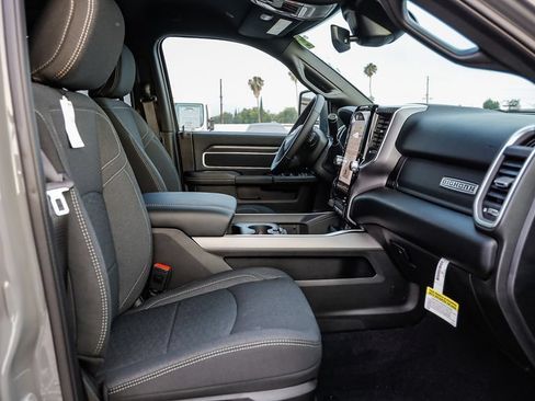 New 2026 RAM 2500 Big Horn AWD/4WD image 20