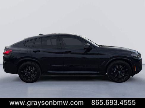 Used 2025 BMW X4 M40i w/ Premium Package image 2