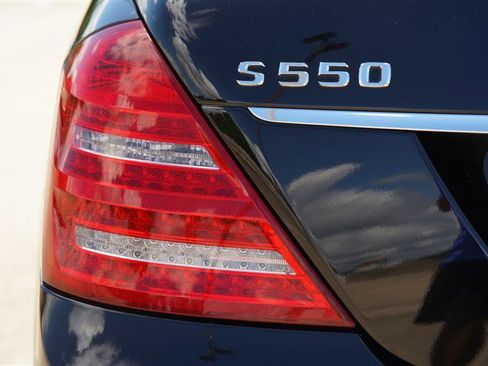 Used 2010 Mercedes-Benz S 550 4MATIC image 33