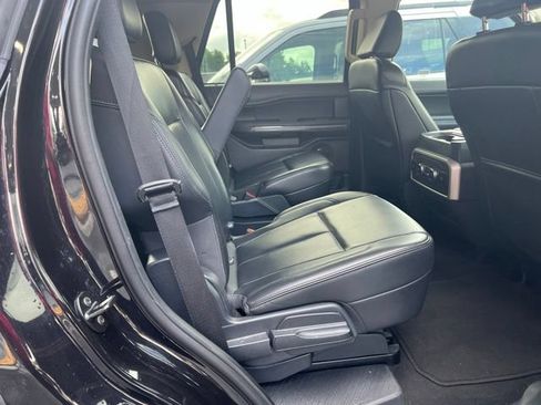 Used 2024 Ford Expedition XLT AWD/4WD image 17
