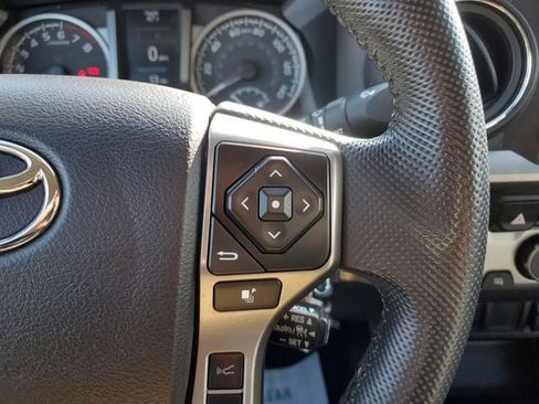 Used 2022 Toyota Tacoma SR5 image 28