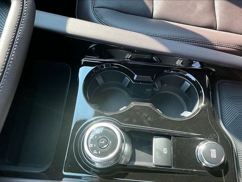 New 2026 Ford Explorer Platinum RWD image 8