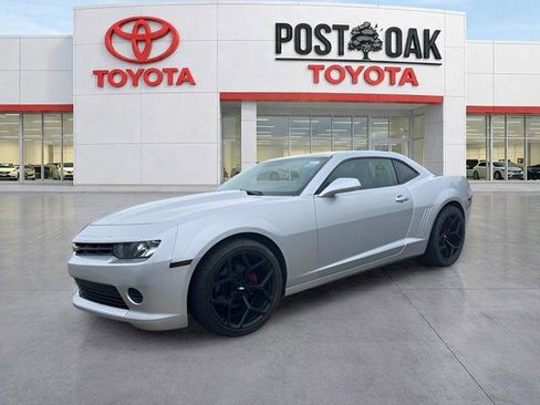 Used 2015 Chevrolet Camaro LS RWD image 2