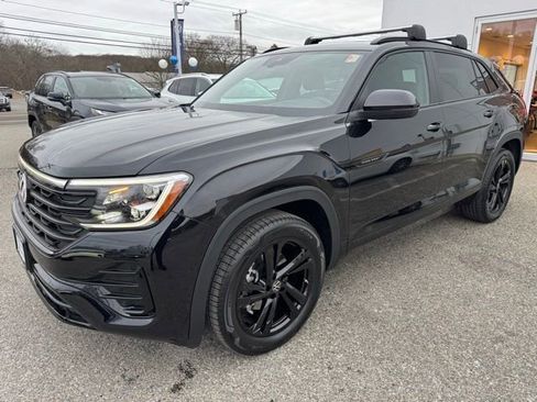 New 2026 Volkswagen Atlas Cross Sport SEL R-Line image 1