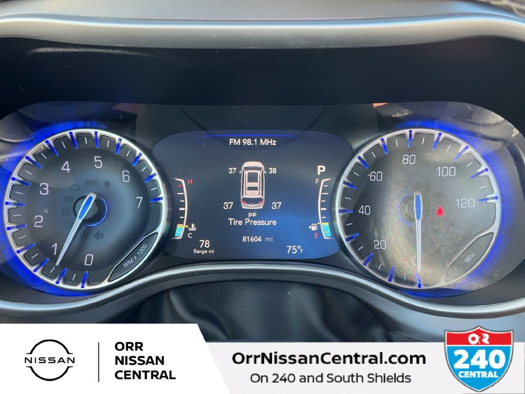 Used 2024 Chrysler Pacifica Touring-L FWD image 22
