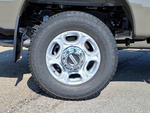New 2026 Ford F350 XLT w/ FX4 Off-Road Package AWD/4WD image 11
