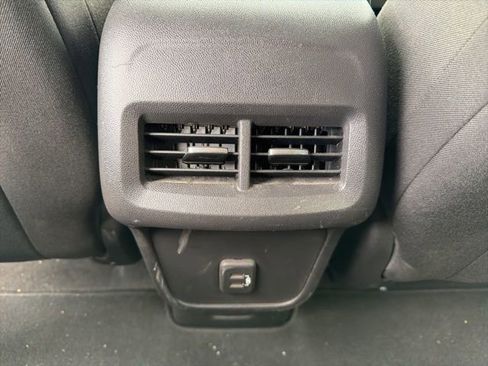 Used 2020 Chevrolet Equinox LT image 12