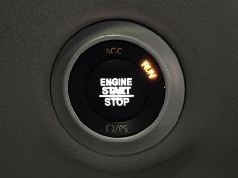 Used 2019 Chrysler Pacifica Limited image 23