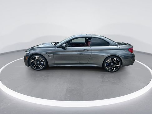 Used 2018 BMW M4 Convertible RWD image 5