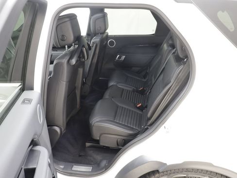 Certified 2026 Land Rover Discovery S AWD/4WD image 16