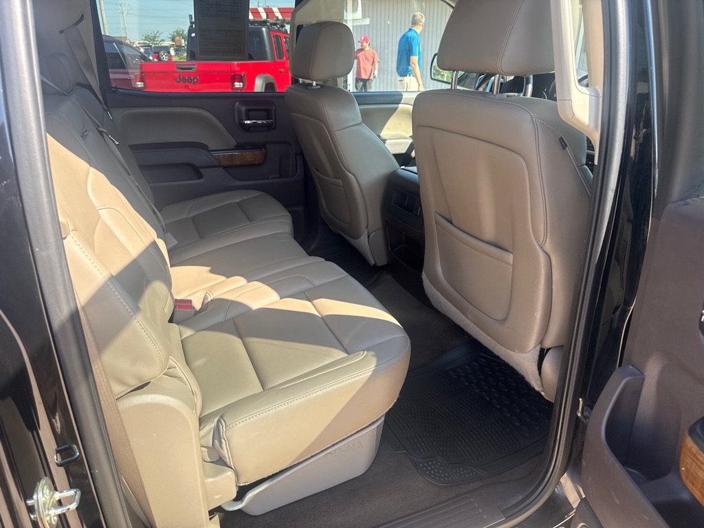 Used 2015 GMC Sierra 1500 SLT w/ SLT Crew Cab Value Package AWD/4WD image 17