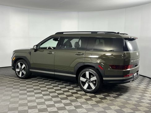 Used 2025 Hyundai Santa Fe Limited image 8