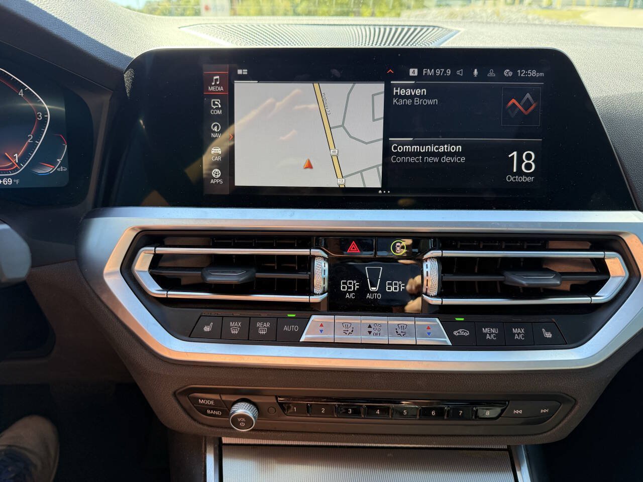 Used 2020 BMW 330i w/ Convenience Package RWD image 9