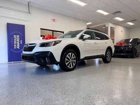 Used 2020 Subaru Outback Premium AWD/4WD image 14